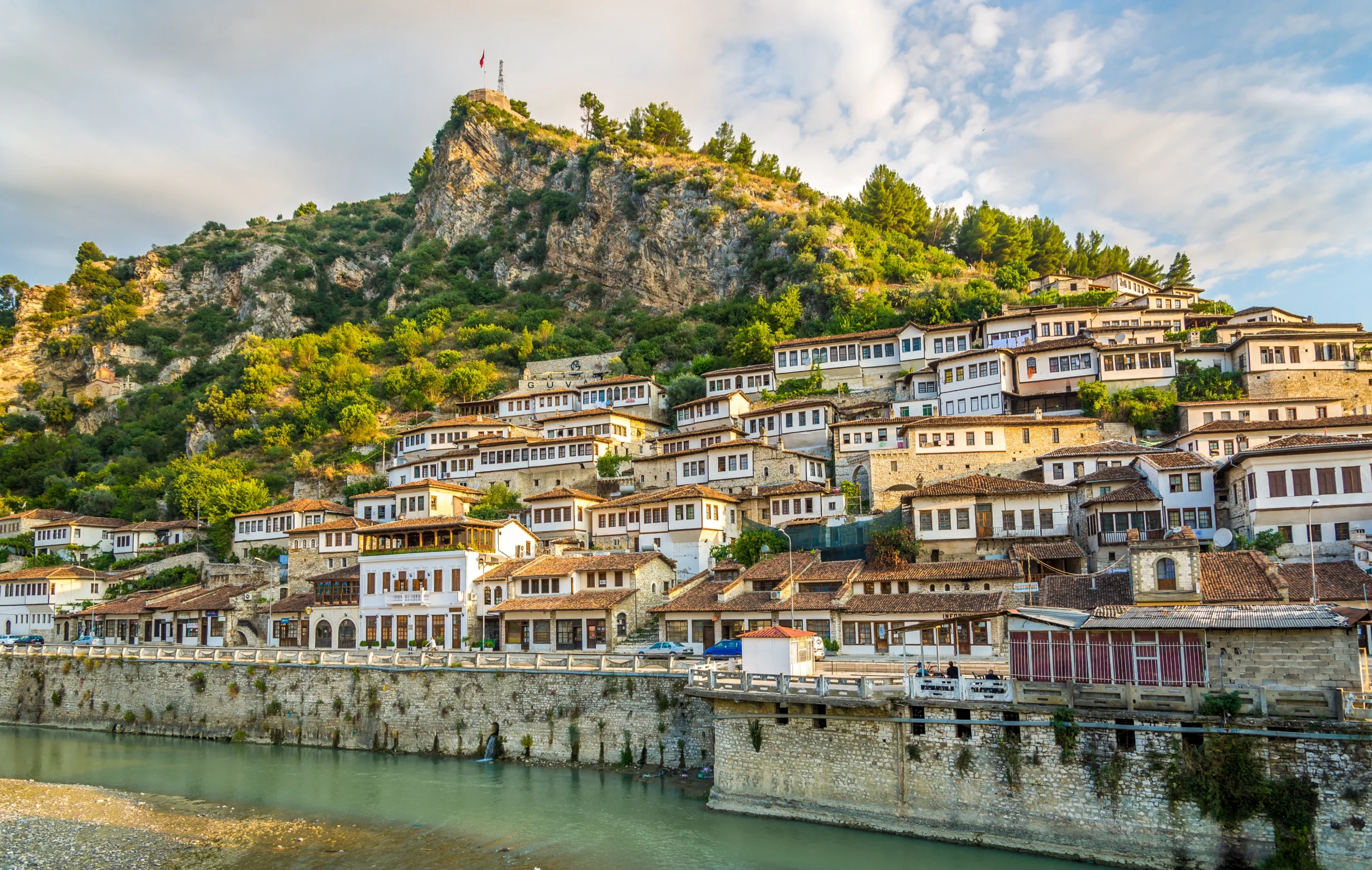 Guide to get Cannabis or Weed in Berat, Albania 2025
