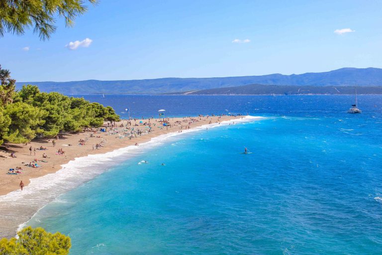 Weed in Brac